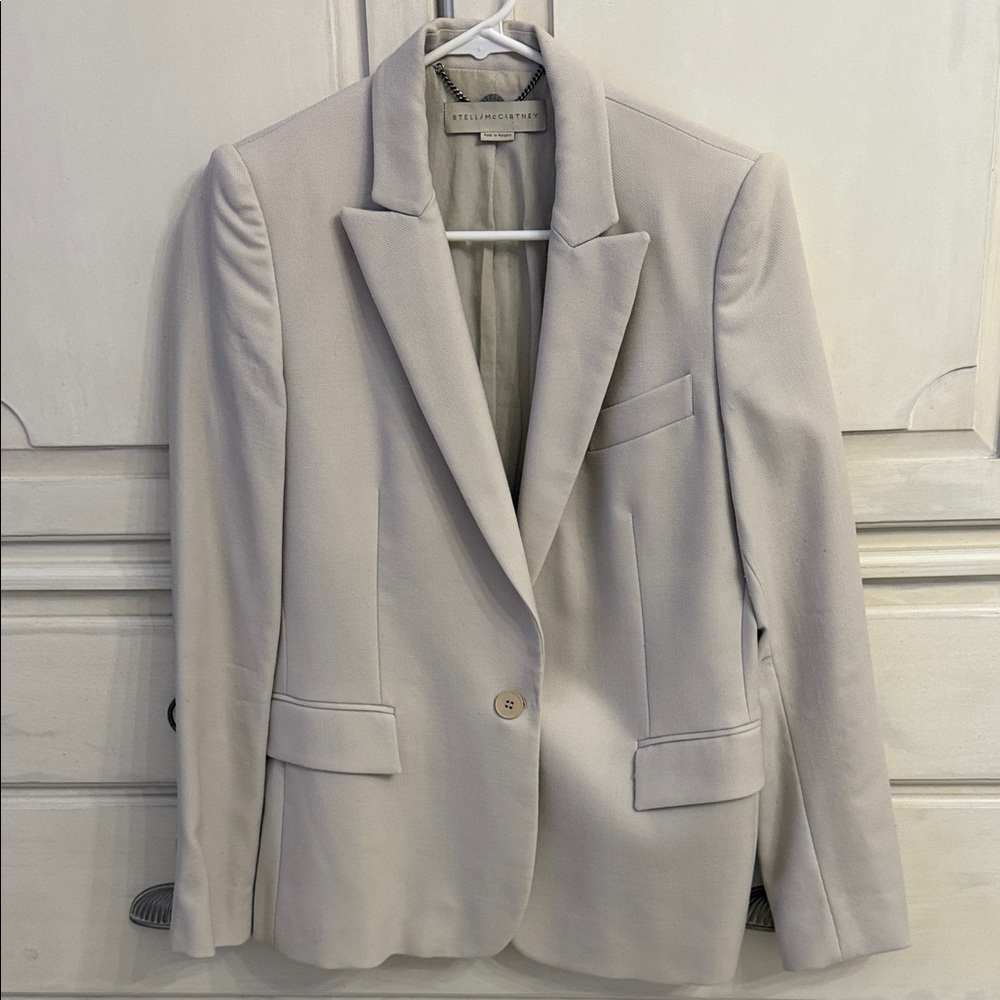 Elegant Cream Blazer